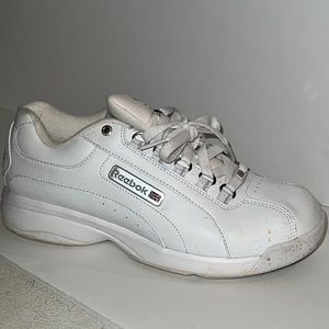 the Beautiful Reebok white leather women shoes size 8.5